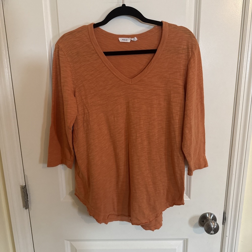 Wilt V Neck 3/4 Sleeve Top Womens S Raw Hem Shirttail Tee Orange Essential